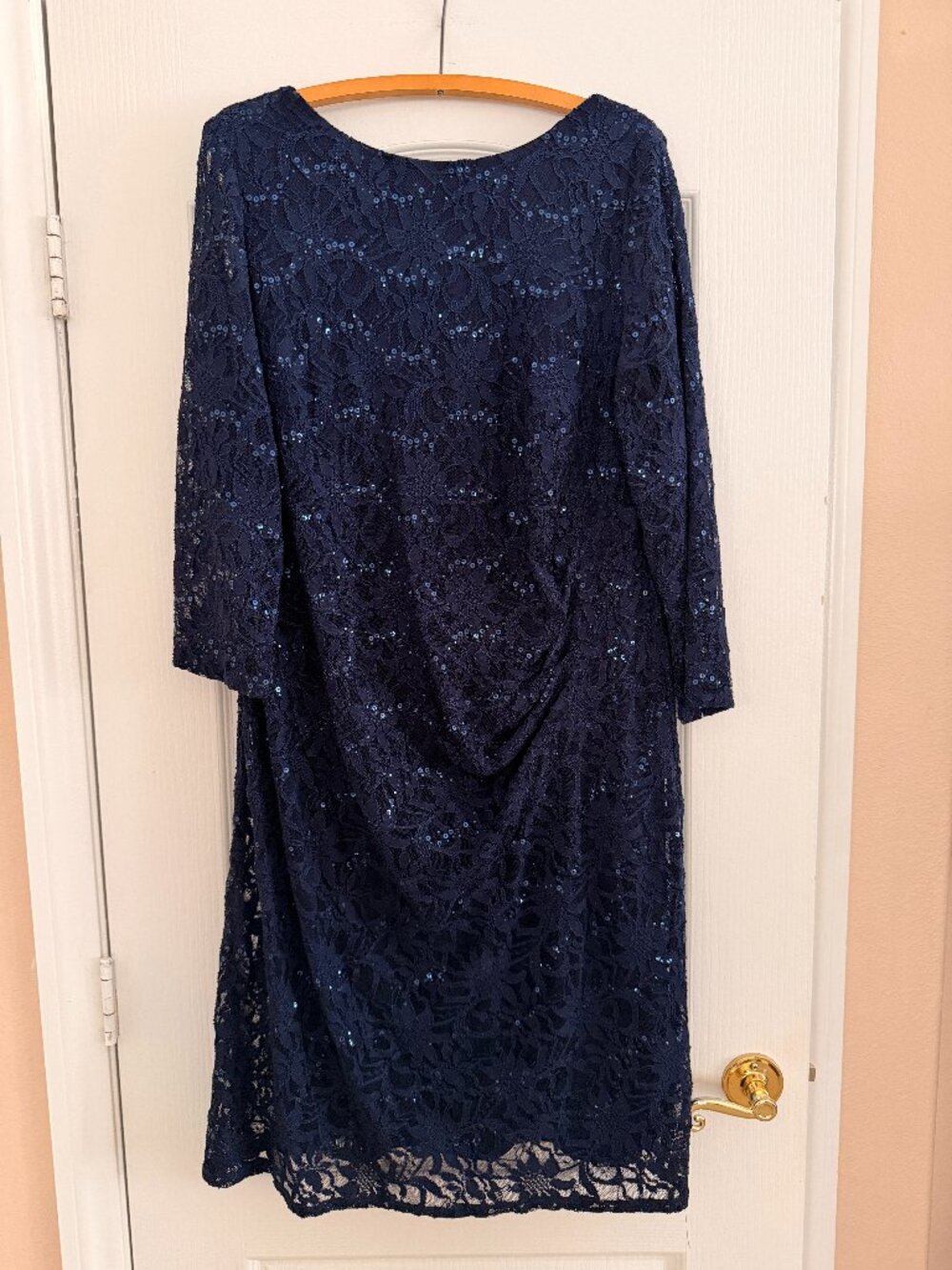 Stunning Jessica Howard Formal Dress - Size 18W